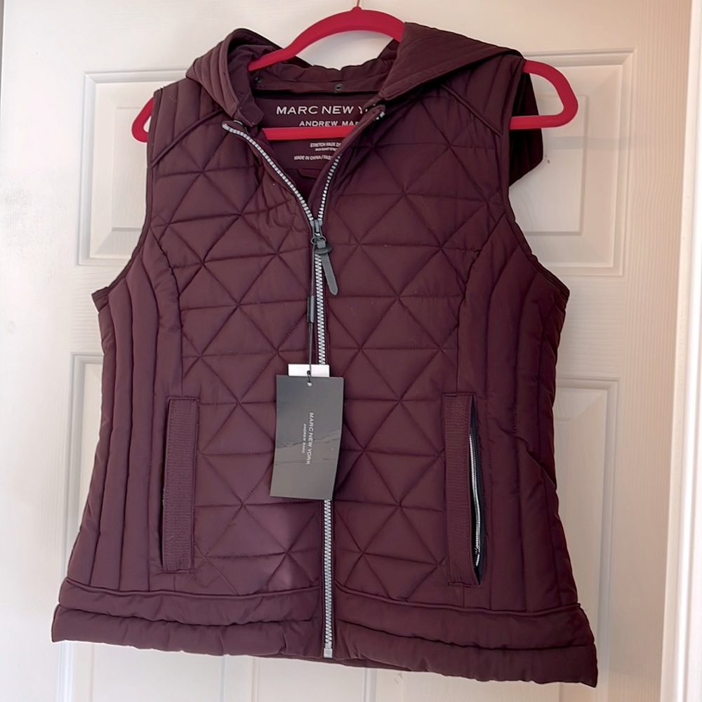 Andrew Marc New York quilted puffy vest with hood, size large, new with tags